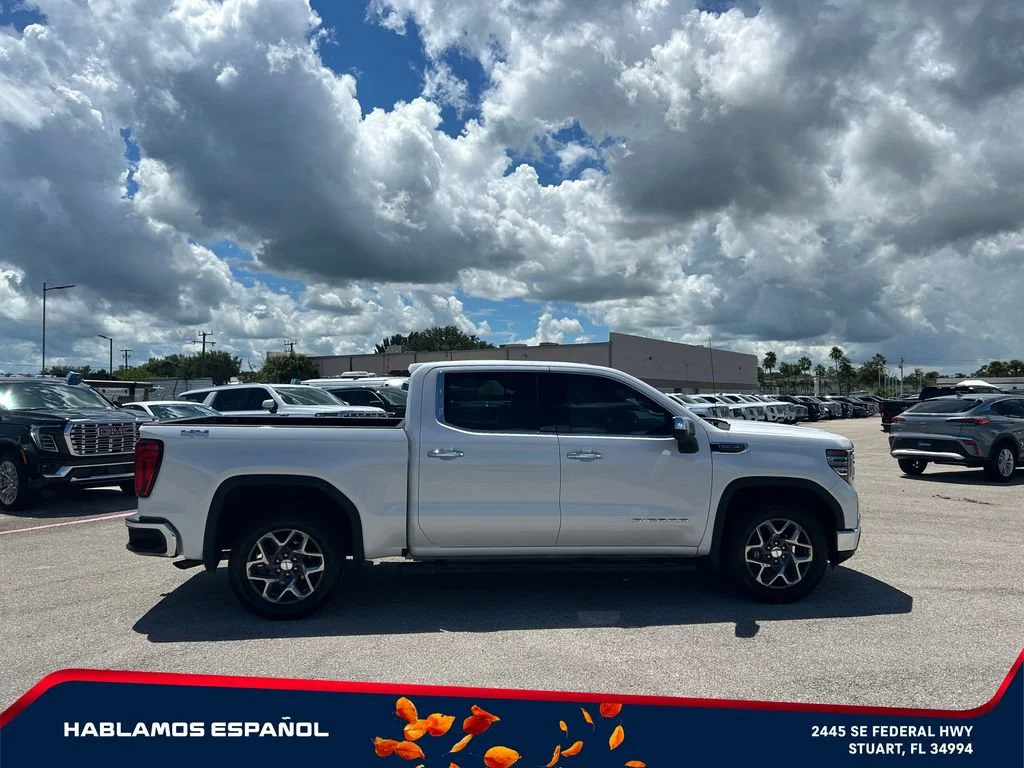 Used 2024 White Frost Tricoat GMC SLT image 4