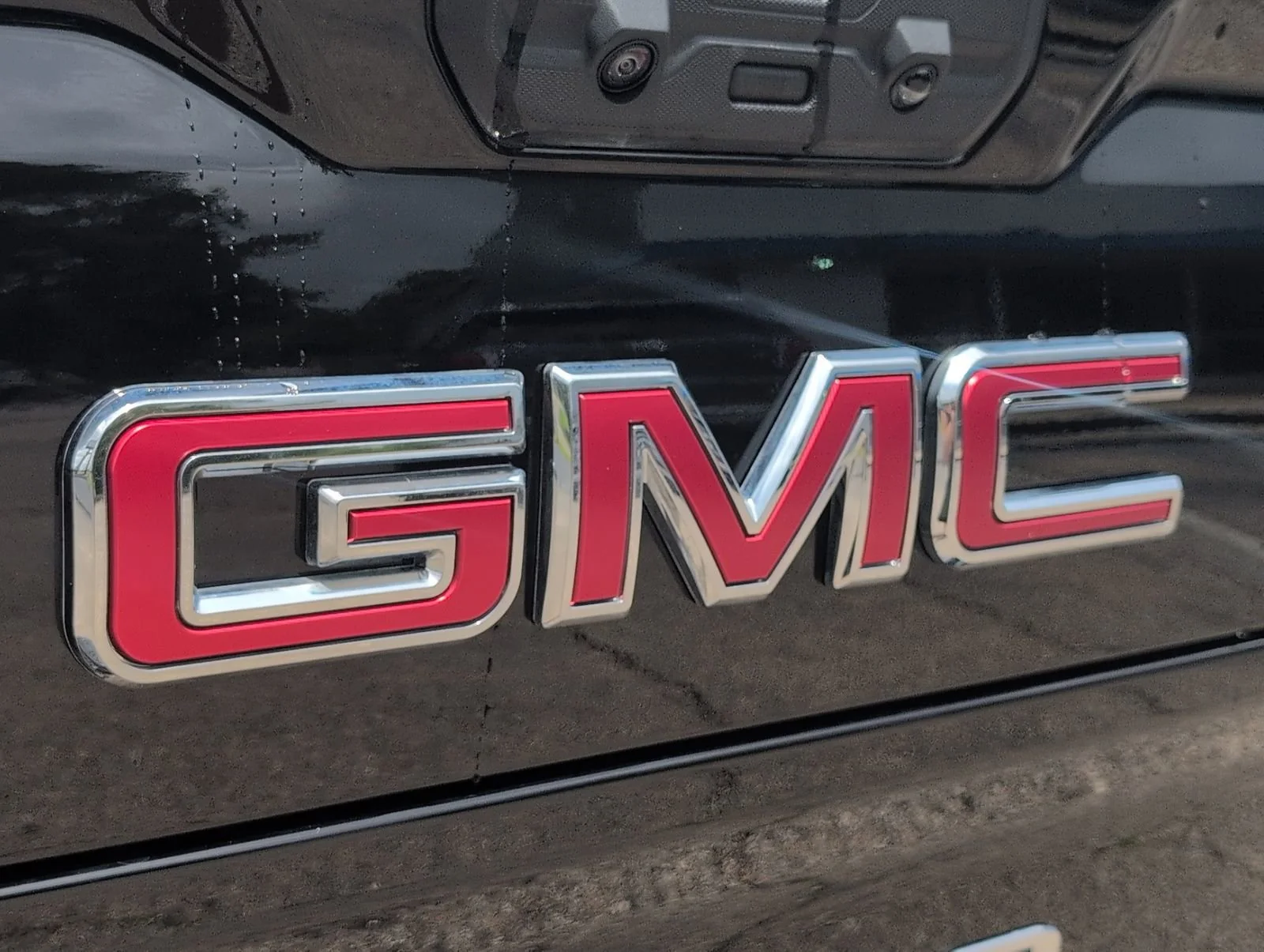 New 2026 Onyx Black GMC SLT image 6