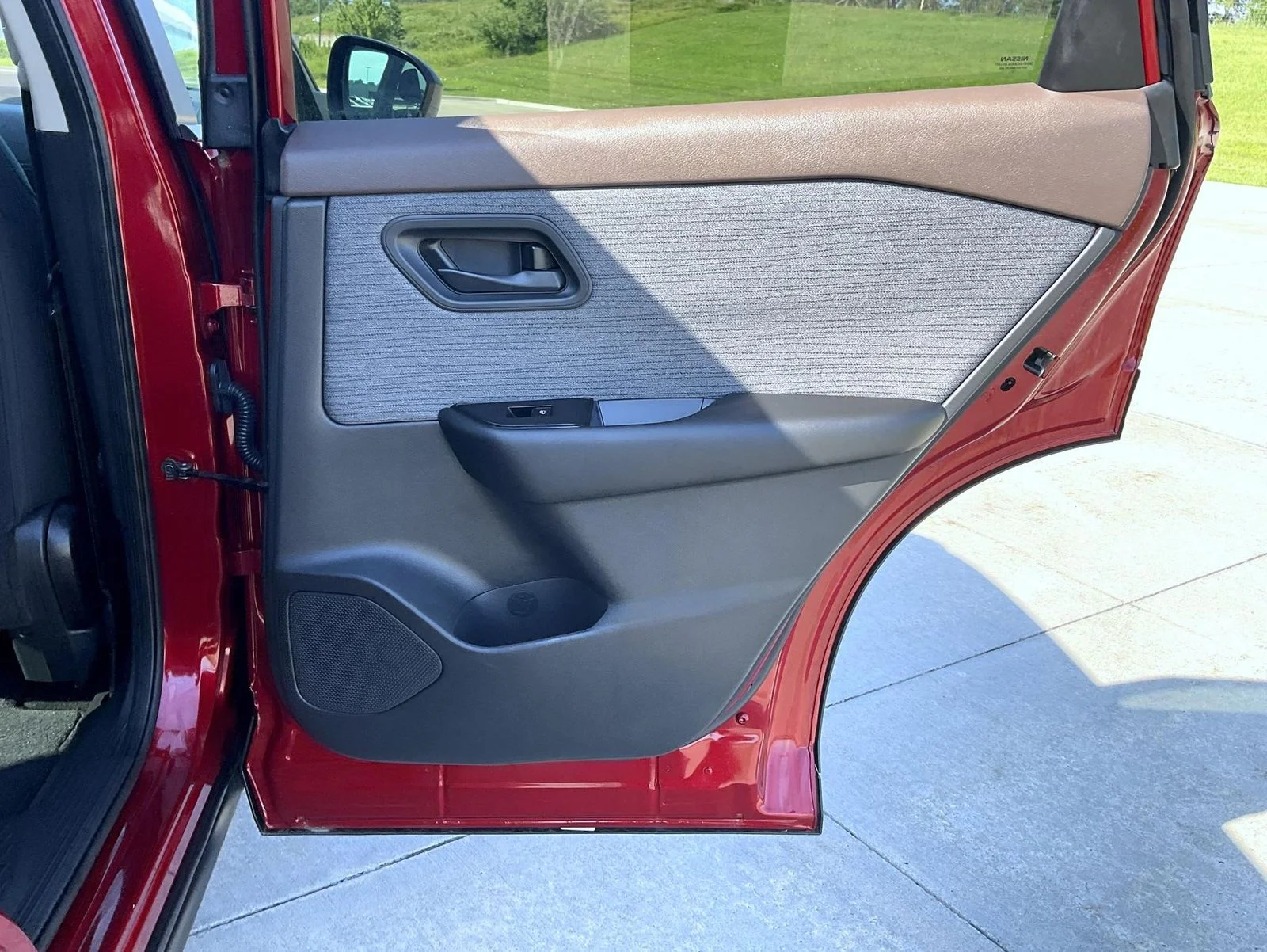 Used 2023 Red Nissan S image 20
