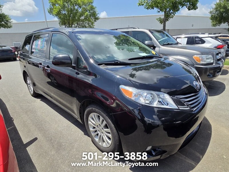 Used 2016 Midnight Black Metallic TOYOTA XLE image 2