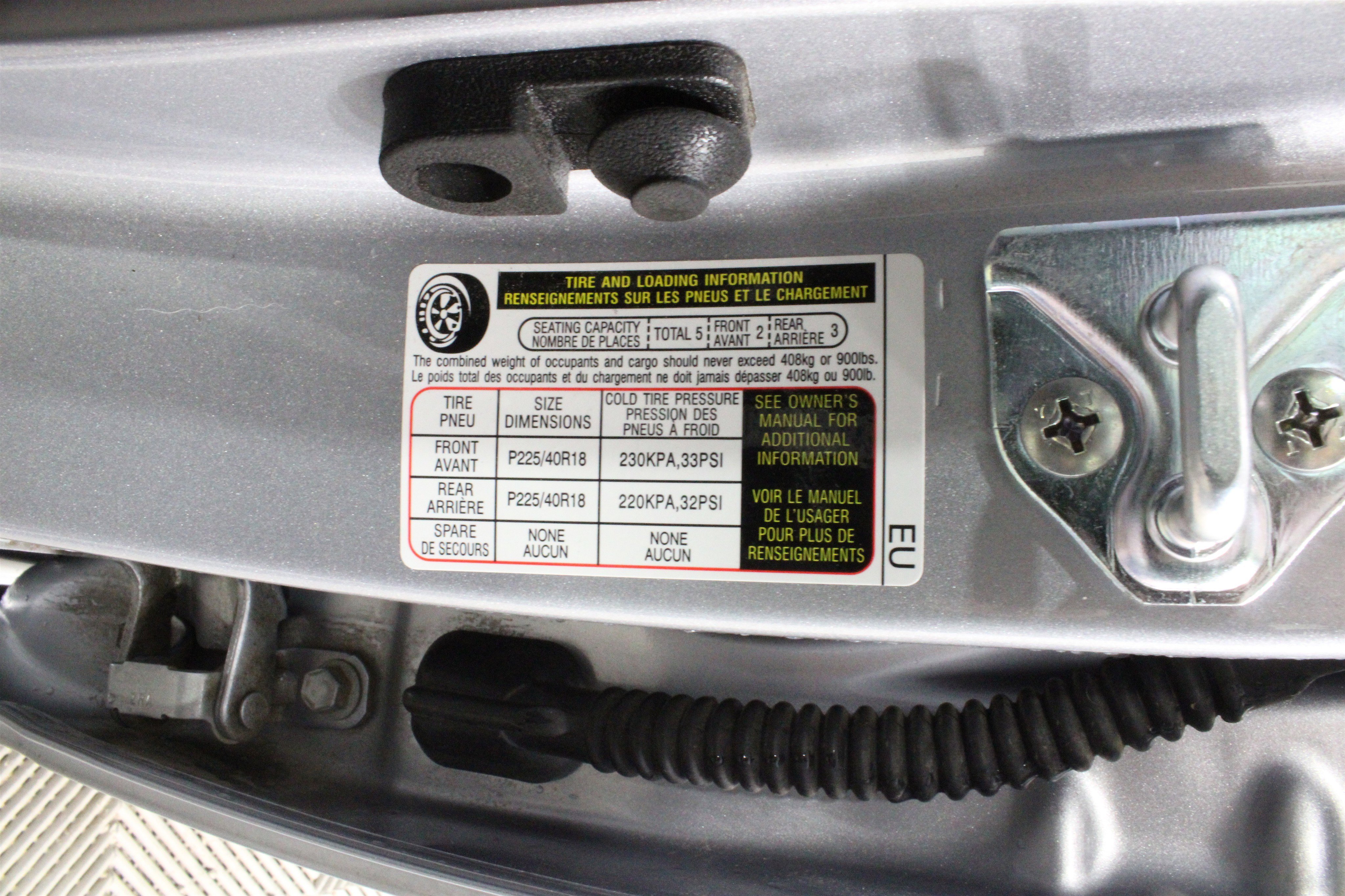 Used 2025 Ice Silver Metallic Subaru RS image 35