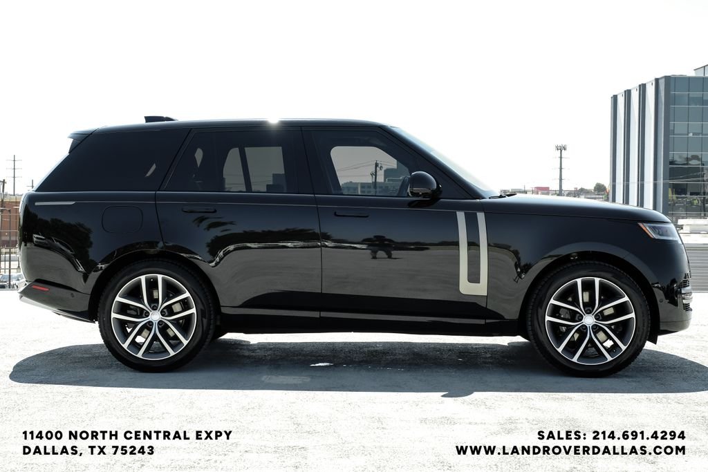 Certified Used 2024 Black Land Rover SE image 5
