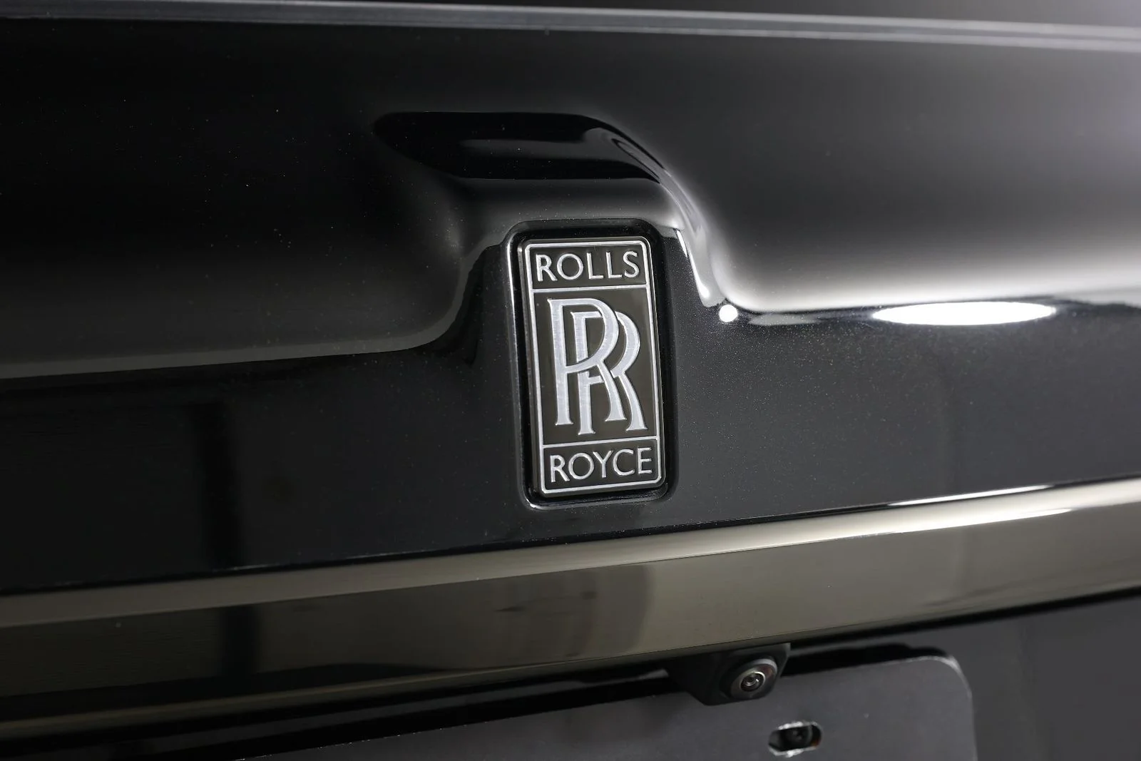 Certified Used 2023 Black Diamond Rolls-Royce Black Badge image 22