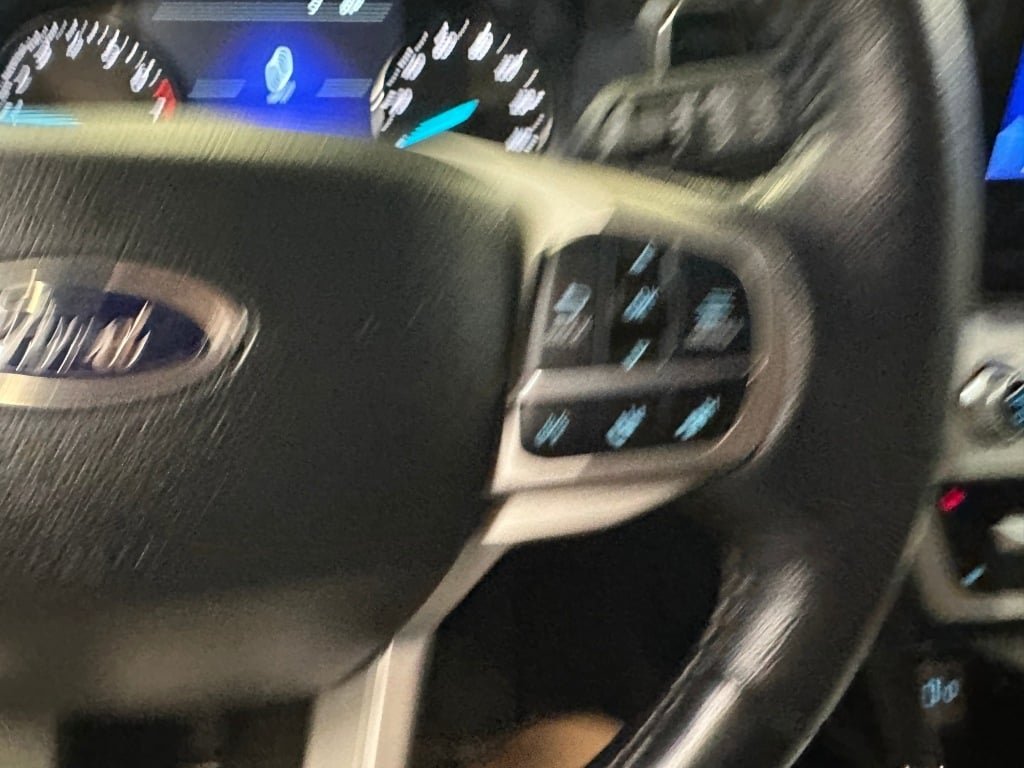 Used 2022 Gray Ford XLT image 11