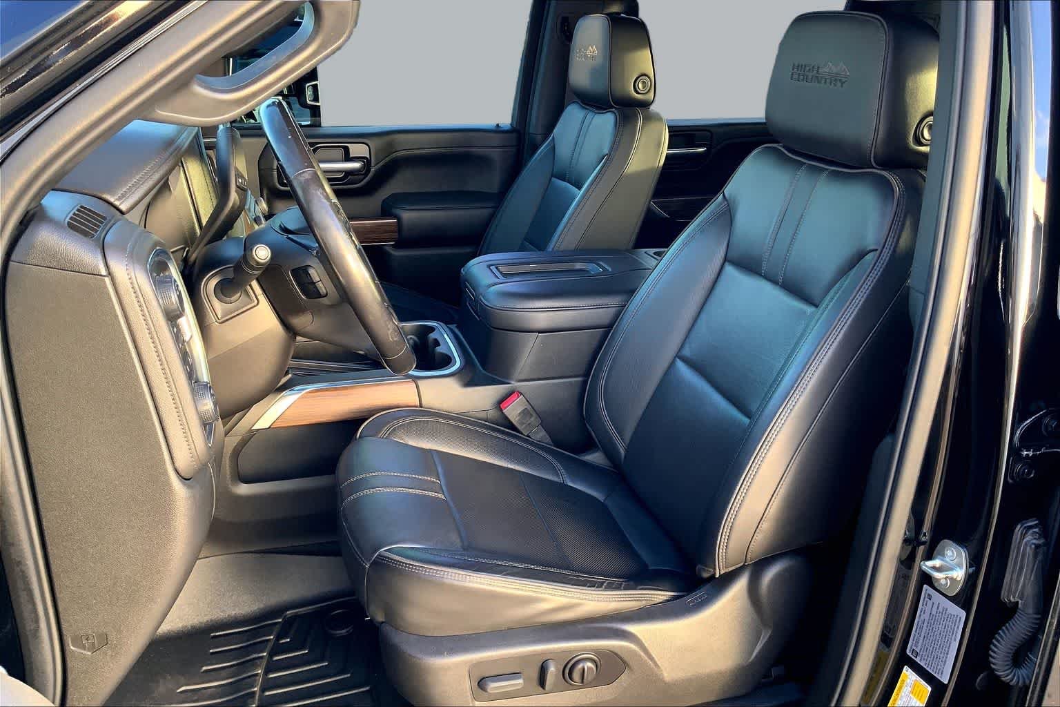 Used 2022 Black Chevrolet High Country image 8