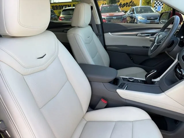 Used 2021 INFRARED TINTCOAT Cadillac FWD Premium Luxury image 25