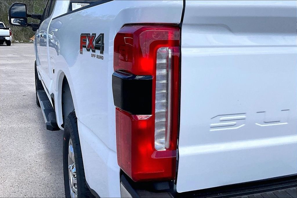 New 2026 Ford Super Duty F-250 Lariat 4D Crew Cab