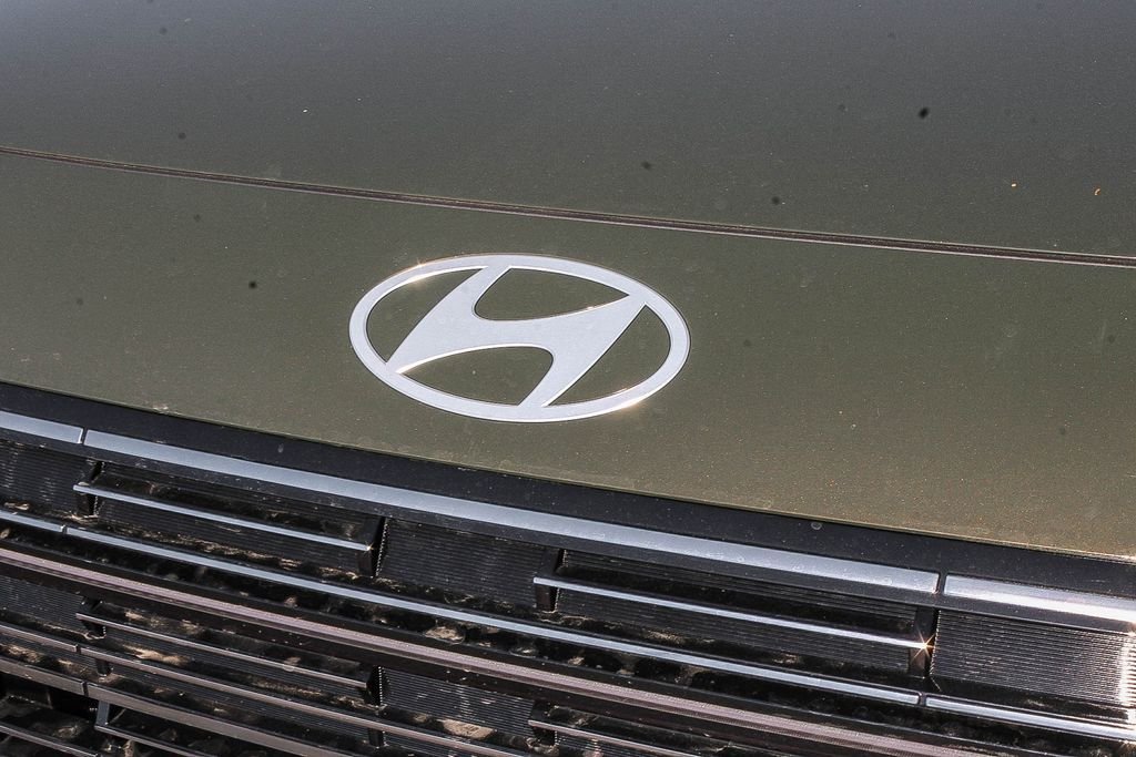 New 2026 Green Hyundai SEL Premium image 5