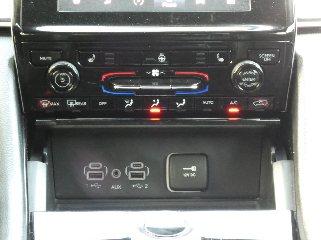Used 2023 Gray Jeep Altitude image 23