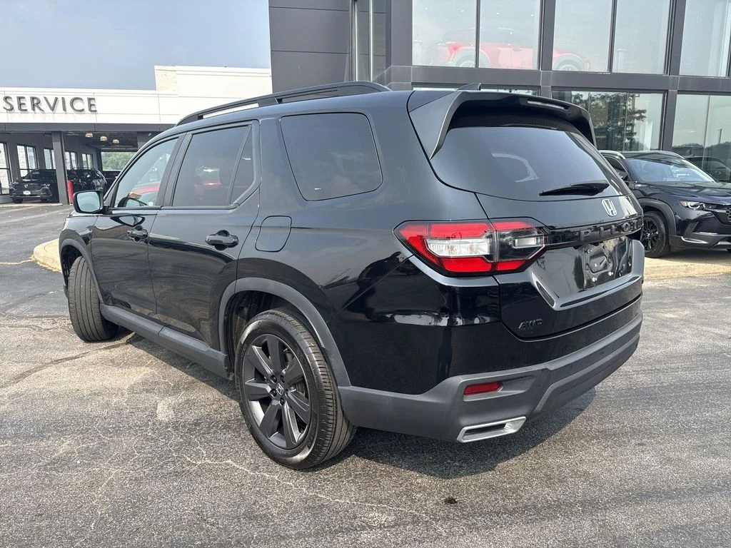 Used 2023 Black Honda Sport image 9