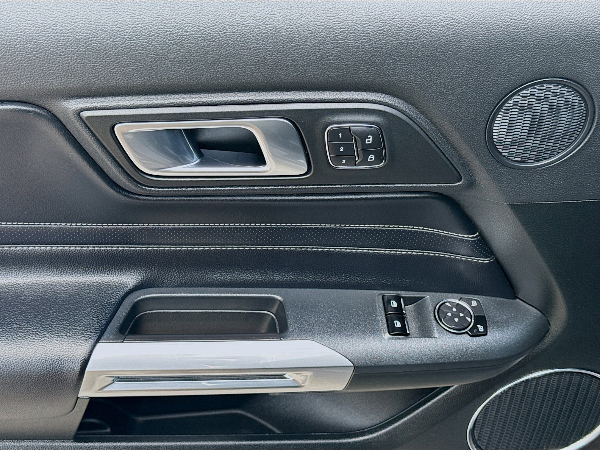 Used 2023 Gray Metallic Ford GT Premium image 16