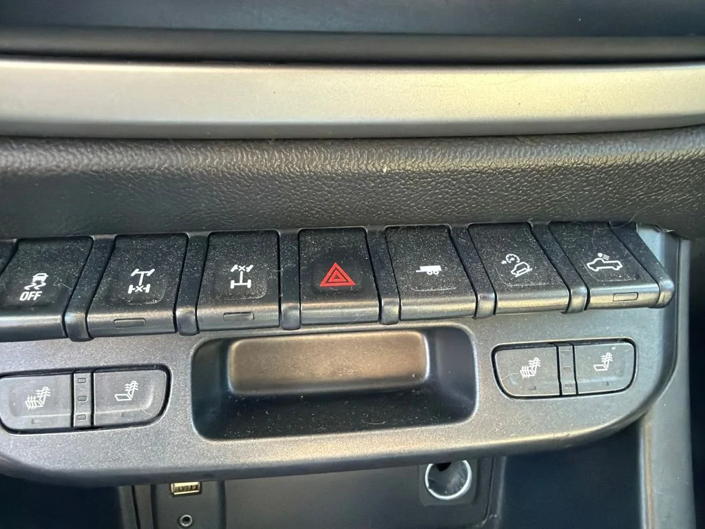 Used 2018 Blue Chevrolet ZR2 image 17