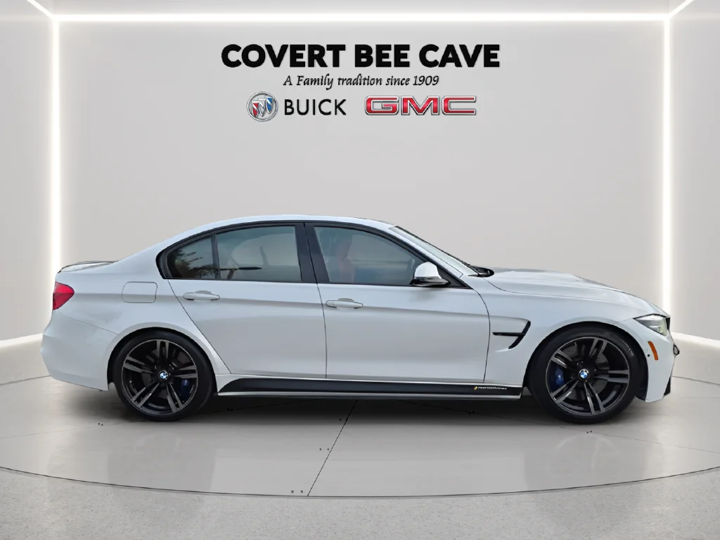 Used 2018 White BMW Base image 11