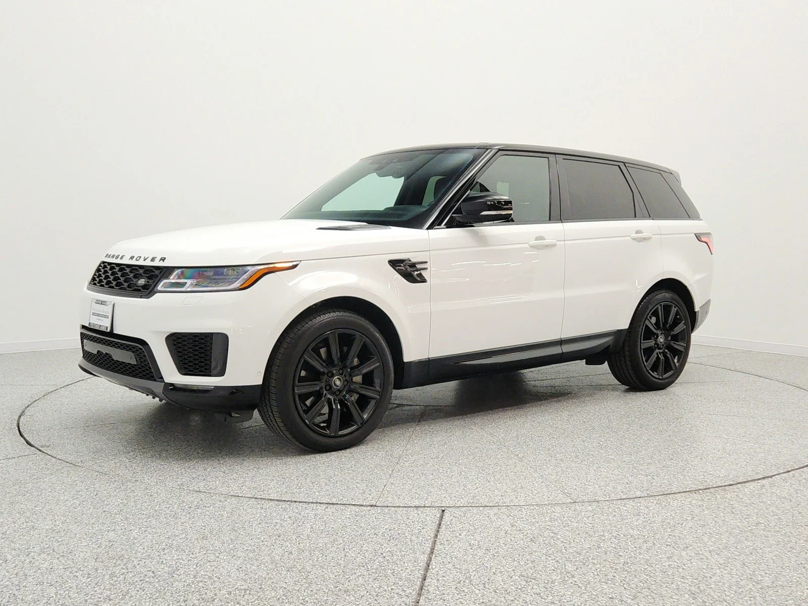 Used 2022  Land Rover Turbo i6 MHEV HSE Silver Edition image 1
