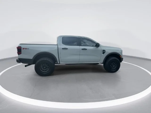 Used 2024 Green Ford XLT image 7