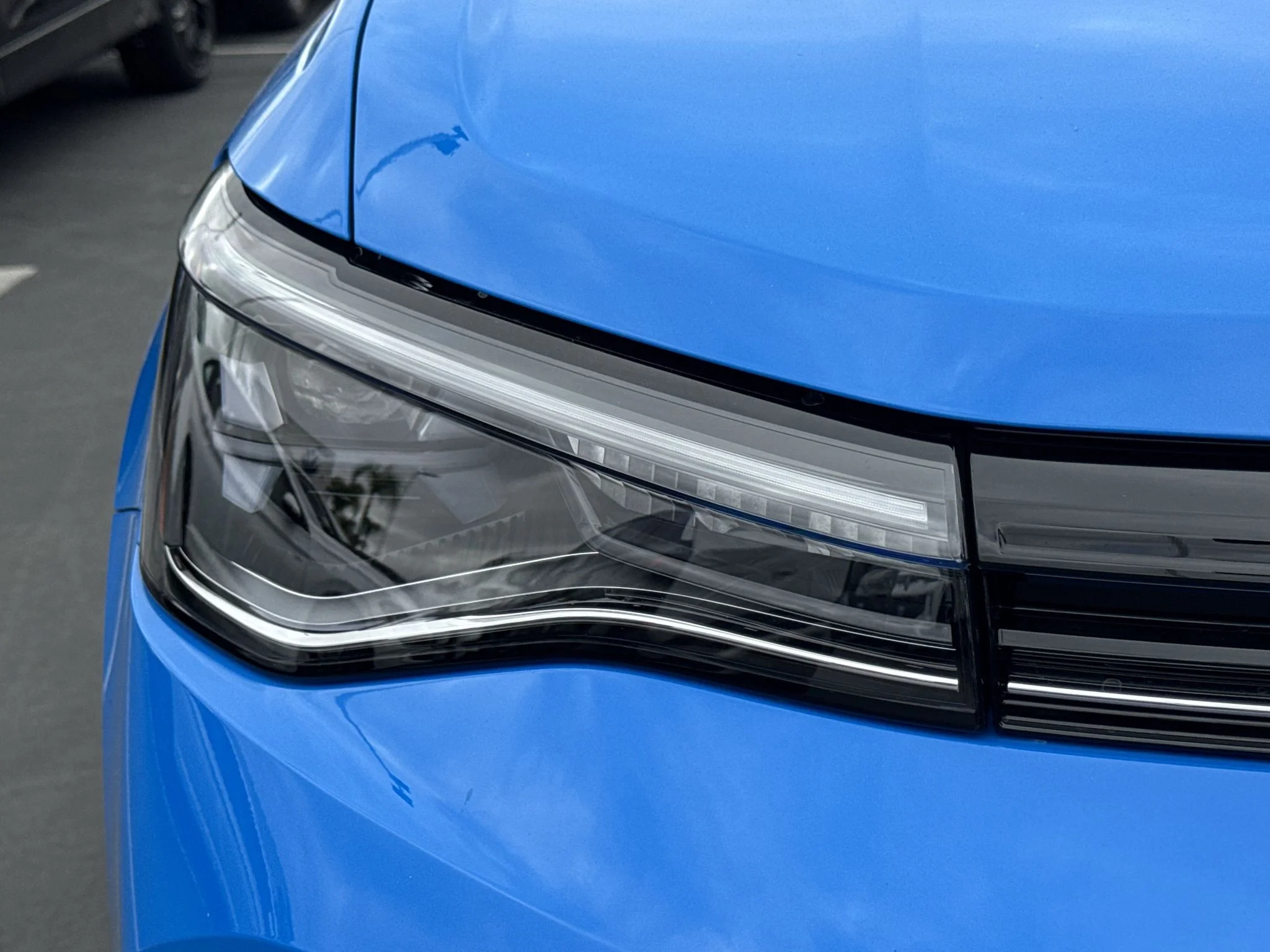 New 2026 Cornflower Blue Volkswagen SE image 10