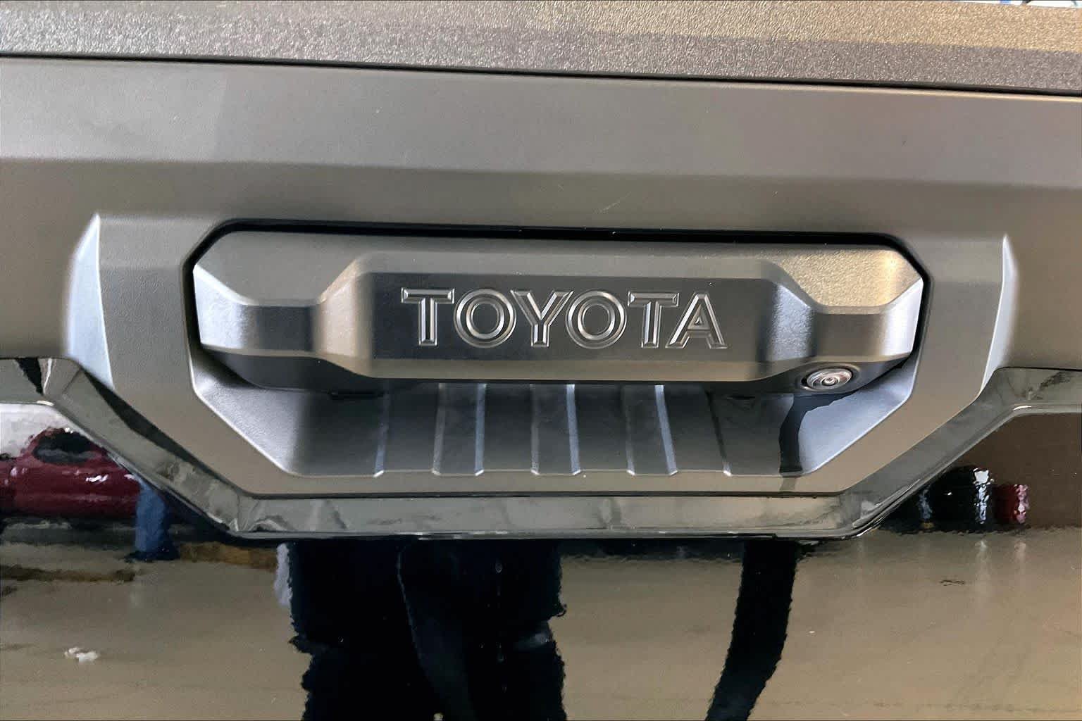 Used 2023 Midnight Black Metallic Toyota SR5 image 9