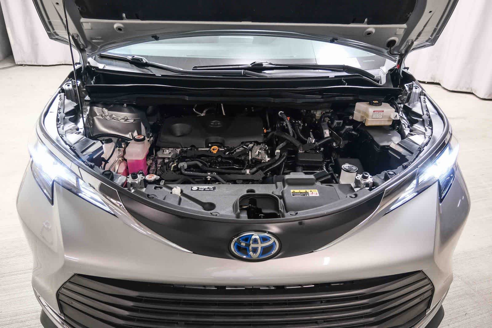 Used 2021 Celestial Silver Metallic Toyota XLE image 31