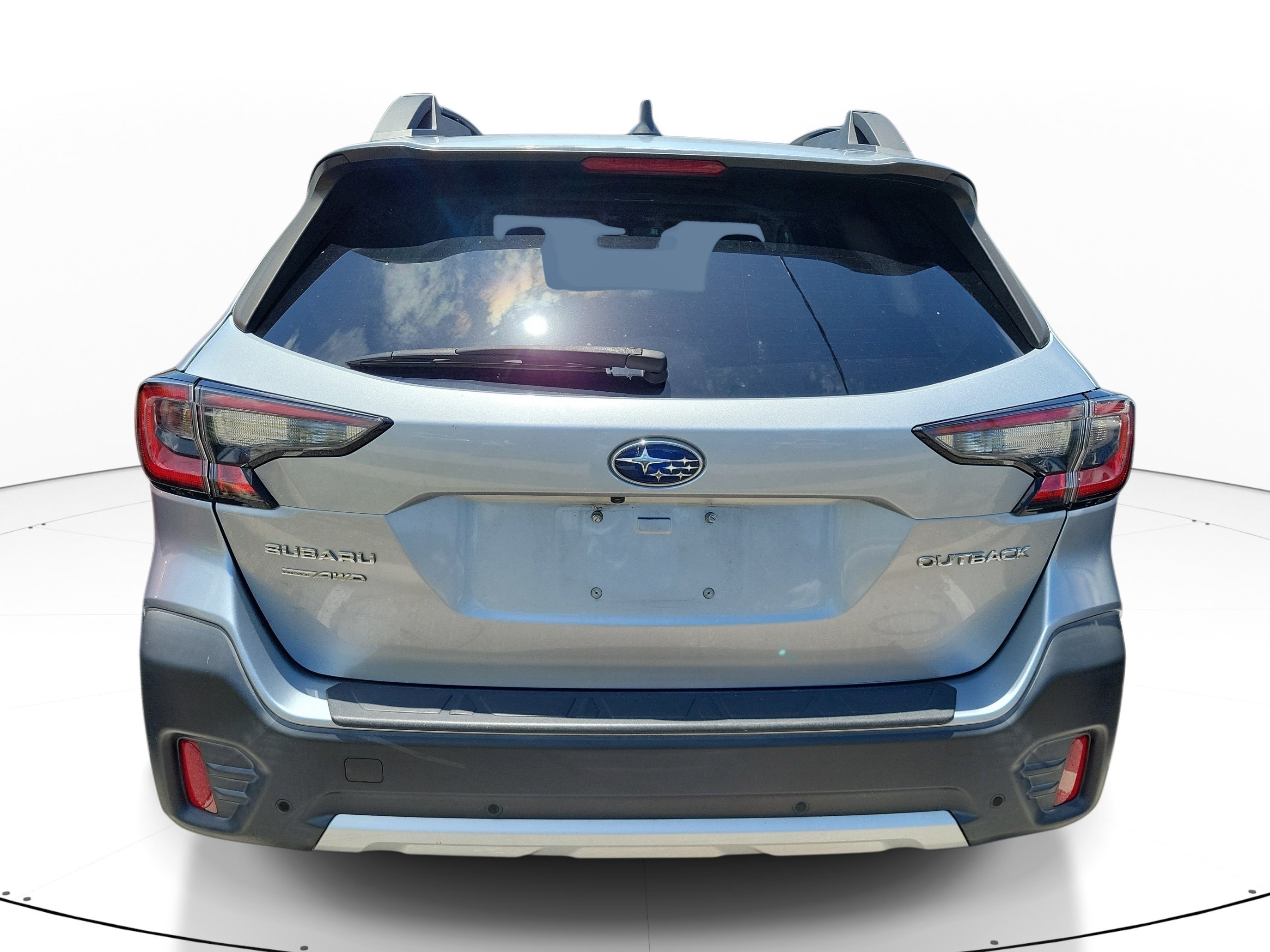 Used 2020 Ice Silver Metallic Subaru Limited image 4