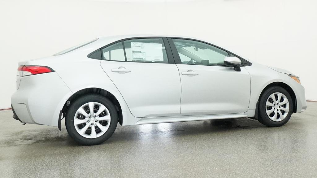 New 2027 Classic Silver Metallic Toyota LE image 15