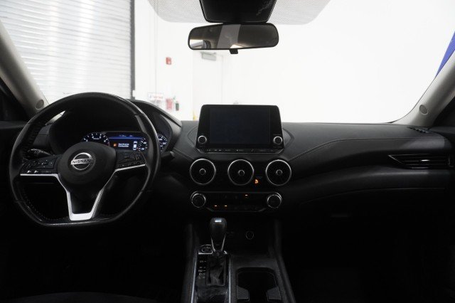 Used 2022 BLACK Nissan SV image 17