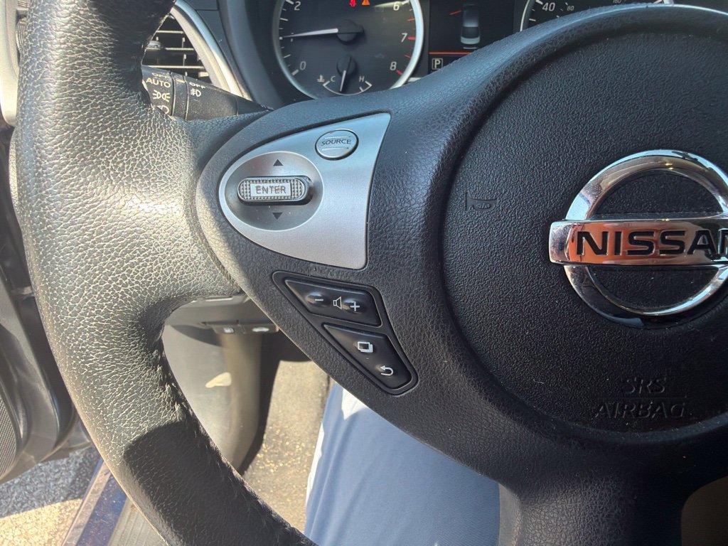 Used 2019 Blue Nissan SR image 8