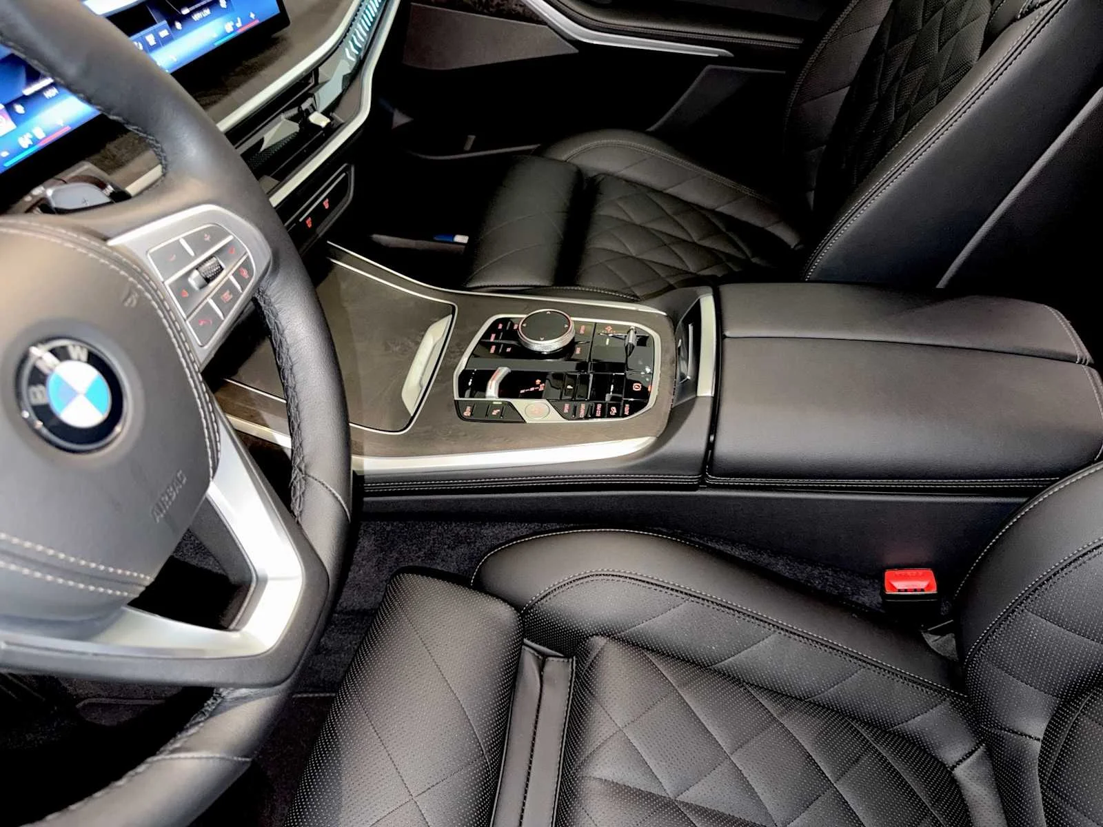 2026 BMW X7 40i - Photo 19