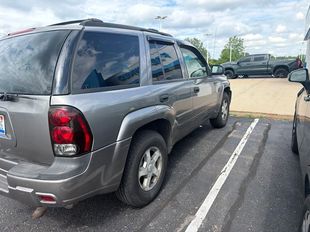 Used 2006 Gray Chevrolet LS image 9