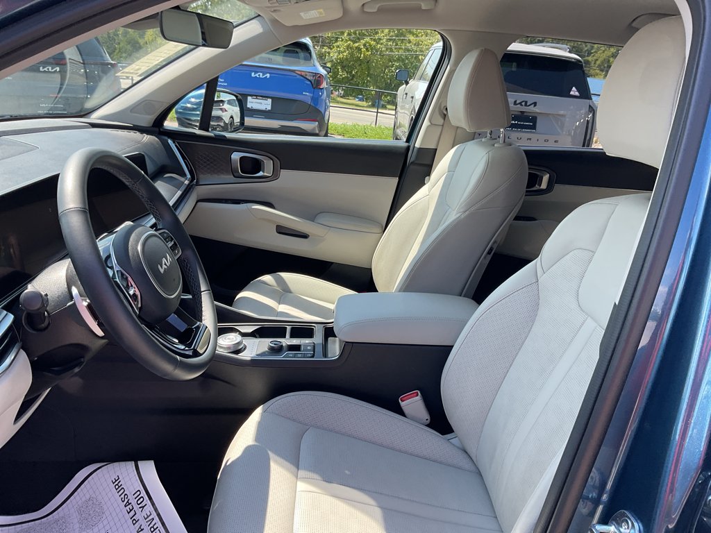 Certified Used 2025 Mineral Blue Kia EX image 23