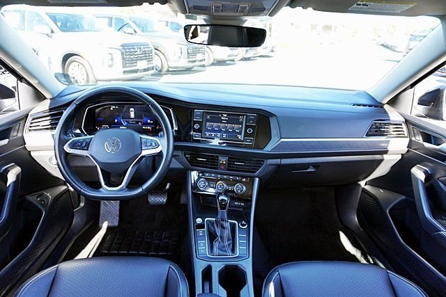 Used 2024 Black Volkswagen 1.5T SE image 16