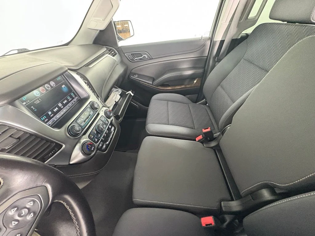 Used 2020 Silver Chevrolet LS image 25