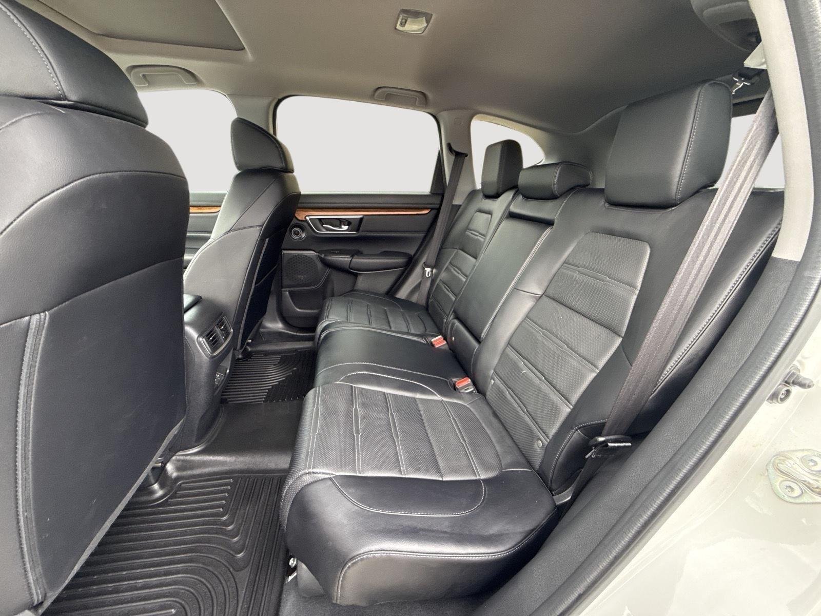 Used 2018 White Diamond Pearl Honda Touring image 26