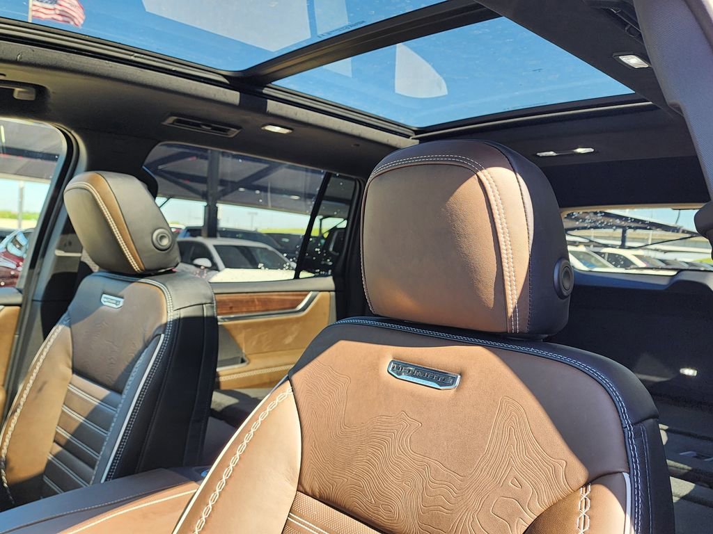 2026 GMC Acadia Denali Ultimate - Photo 17