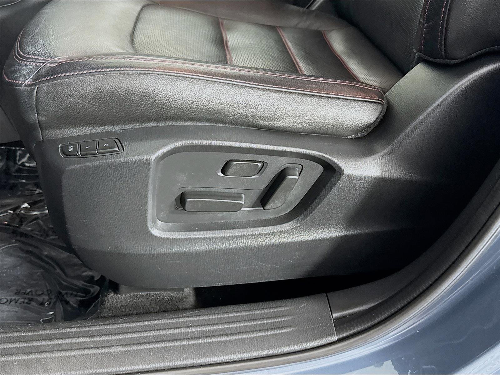 Used 2024 Polymetal Gray Metallic Mazda 2.5 S Carbon Edition image 22