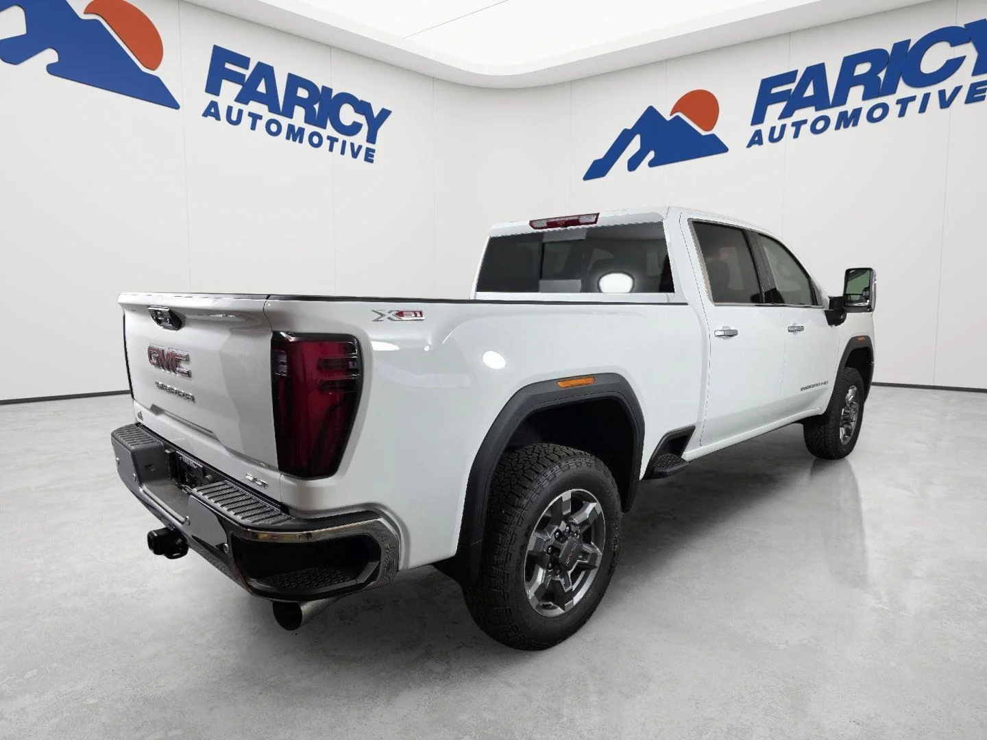 2026 GMC Sierra 2500HD SLT - Photo 8
