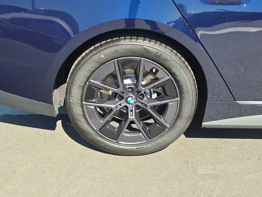 New 2026 Blue BMW eDrive40 image 29
