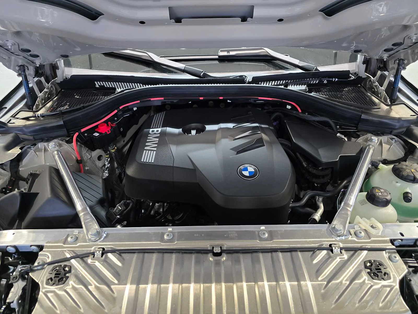 New 2026 Dune Grey Metallic BMW 30 xDrive image 9