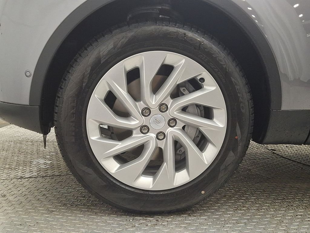 New 2026 Eiger Grey Land Rover S image 5