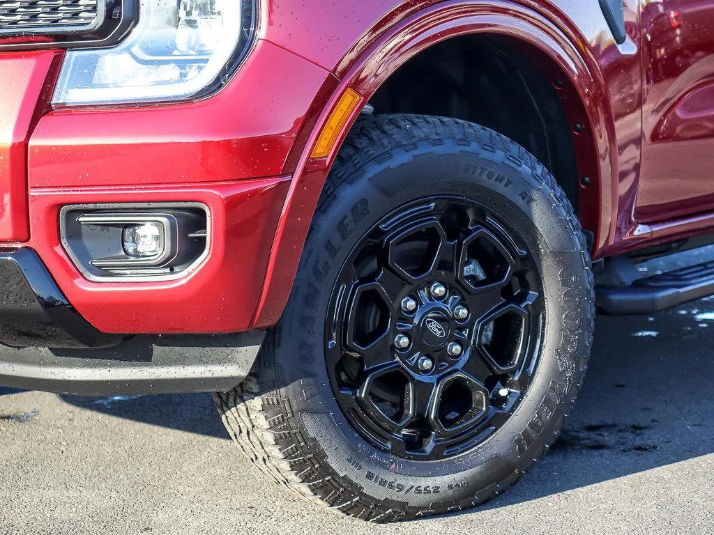 Used 2025 Ruby Red Metallic Tinted Clearcoat Ford XLT image 3