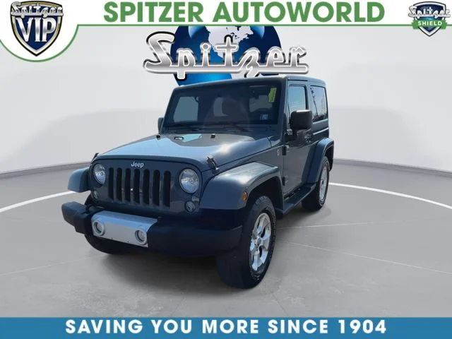 Used 2014 Gray Jeep Sahara image 4