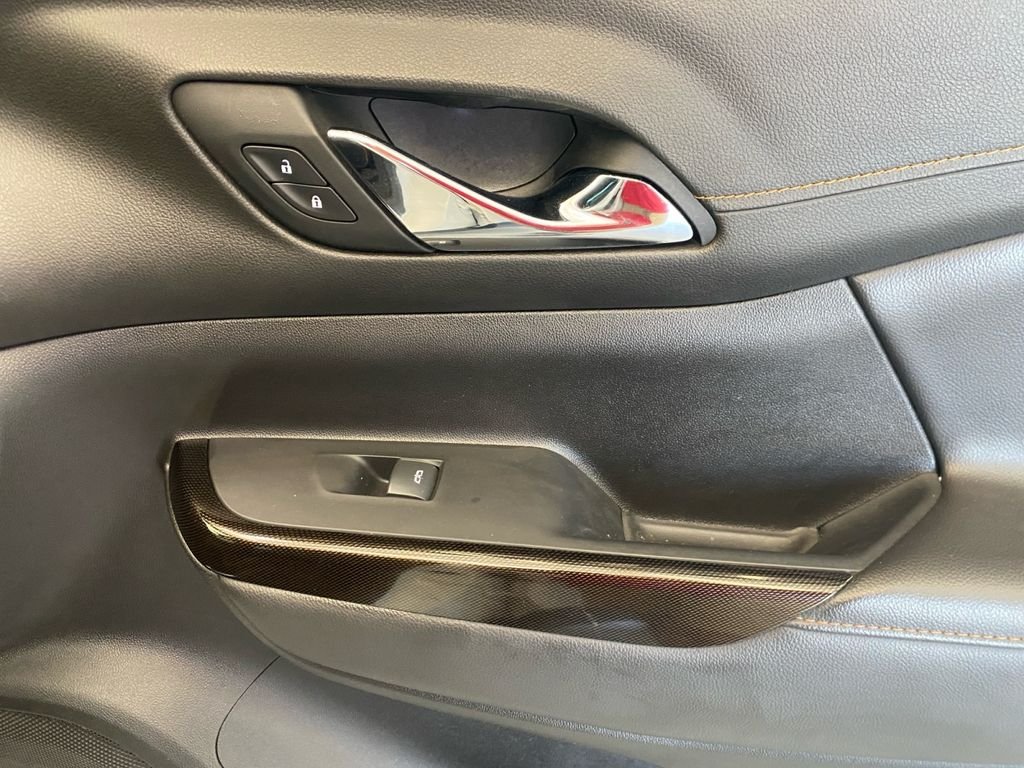 Used 2023 White GMC AT4 image 15