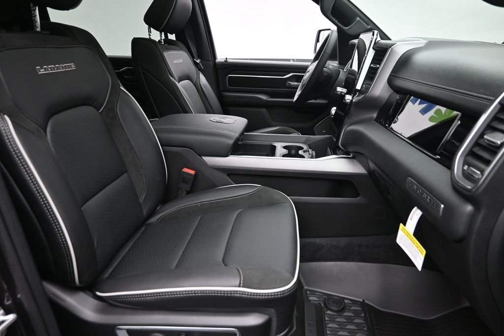 New 2026 Granite Crystal Metallic Clear-Coat Exterior Paint RAM Laramie image 9