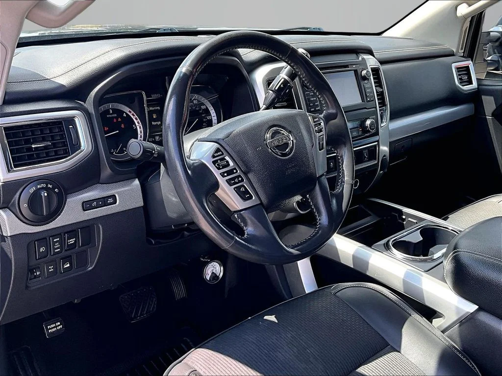 Used 2017 Black Nissan PRO-4X image 15