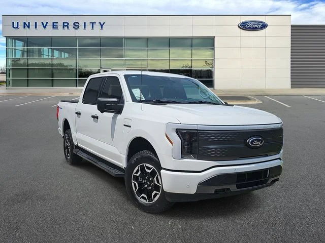 Used 2023 White Ford XLT image 1