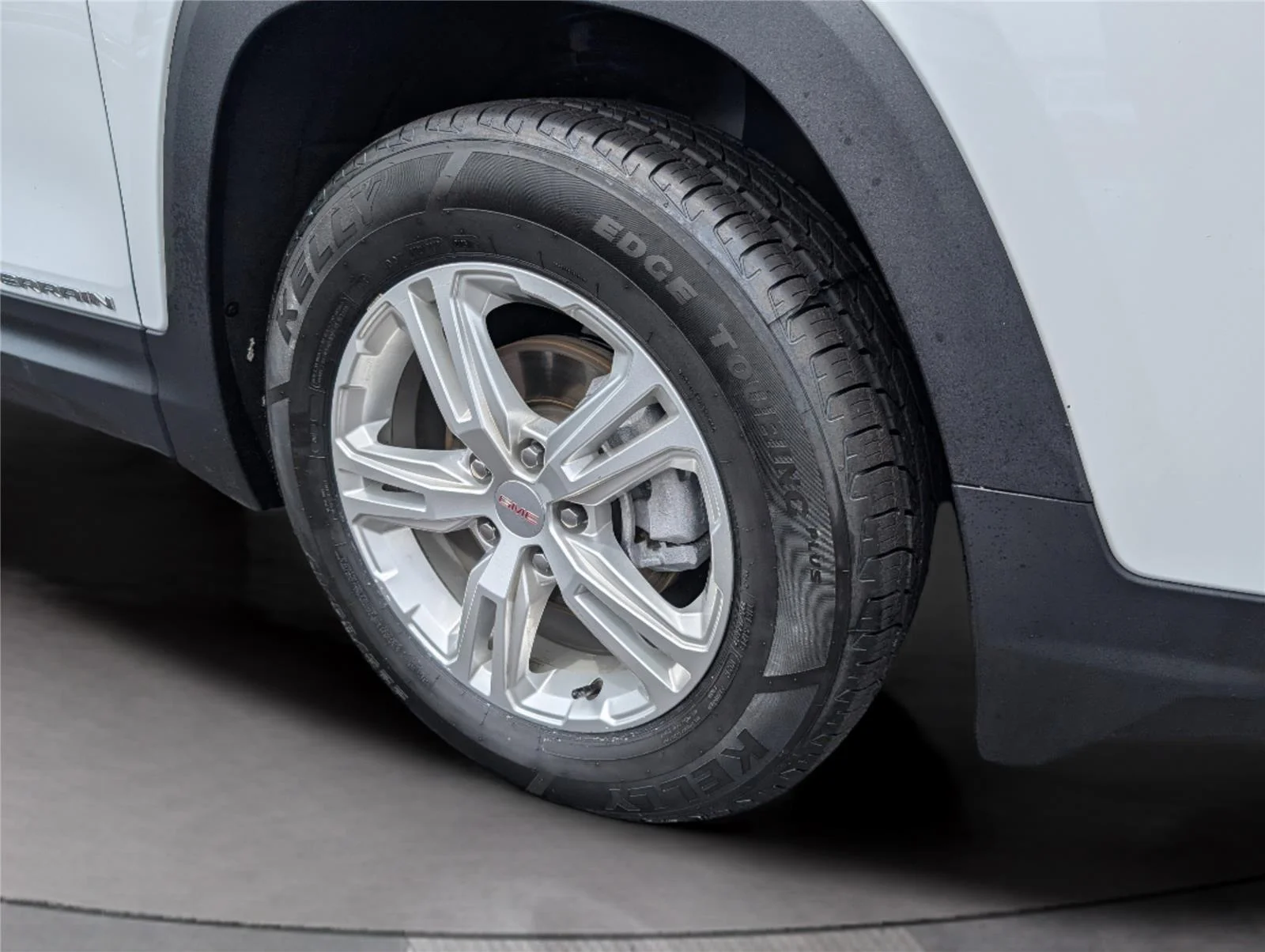 Used 2024 Summit White GMC SLE image 37