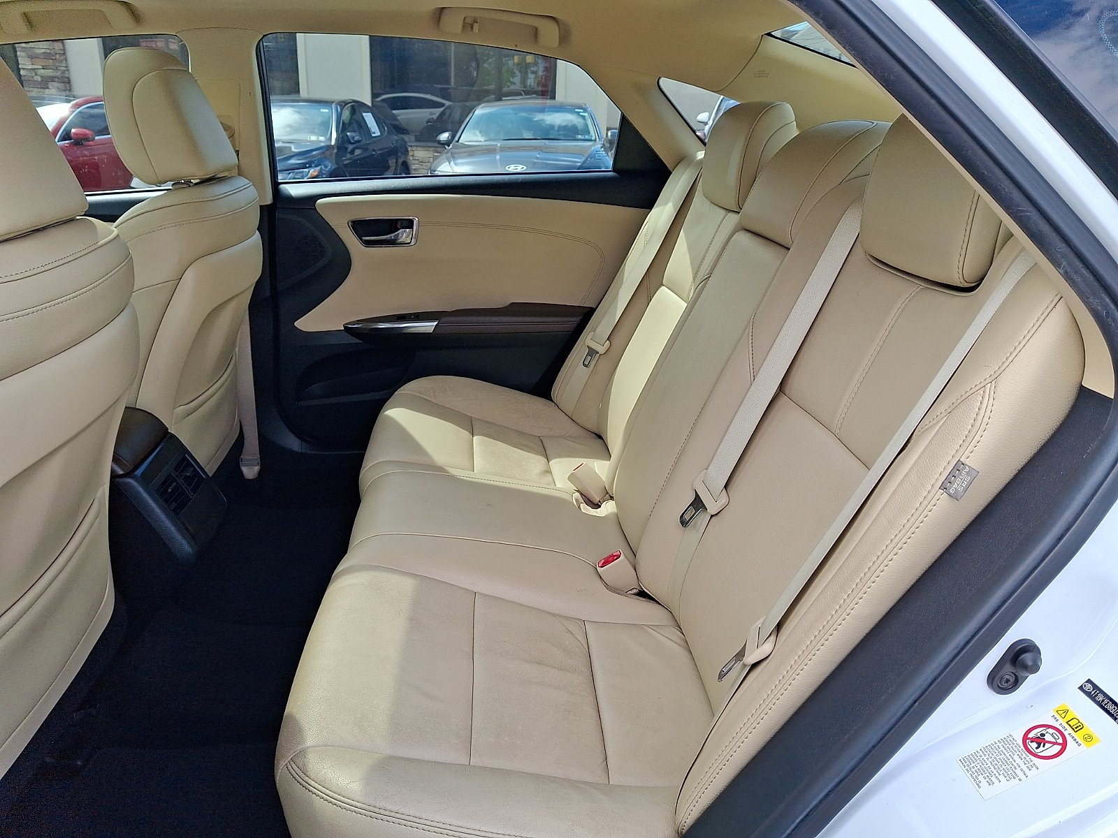 Used 2016 Blizzard Pearl - 070 Toyota Touring image 10