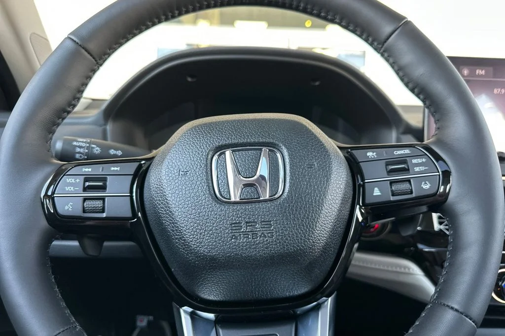 New 2026 Urban Gray Pearl Honda Touring image 24