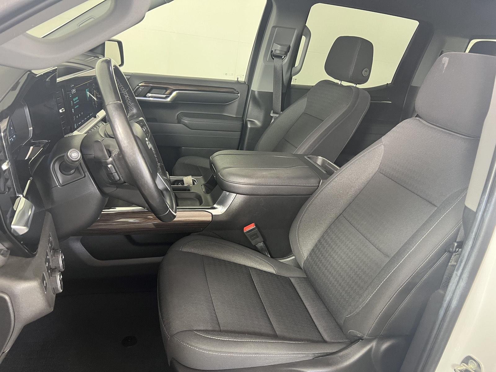 Used 2023 Summit White Chevrolet RST image 5