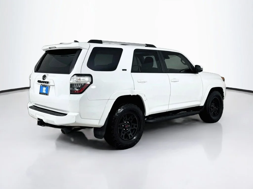 Used 2023 Ice Toyota SR5 Premium image 7