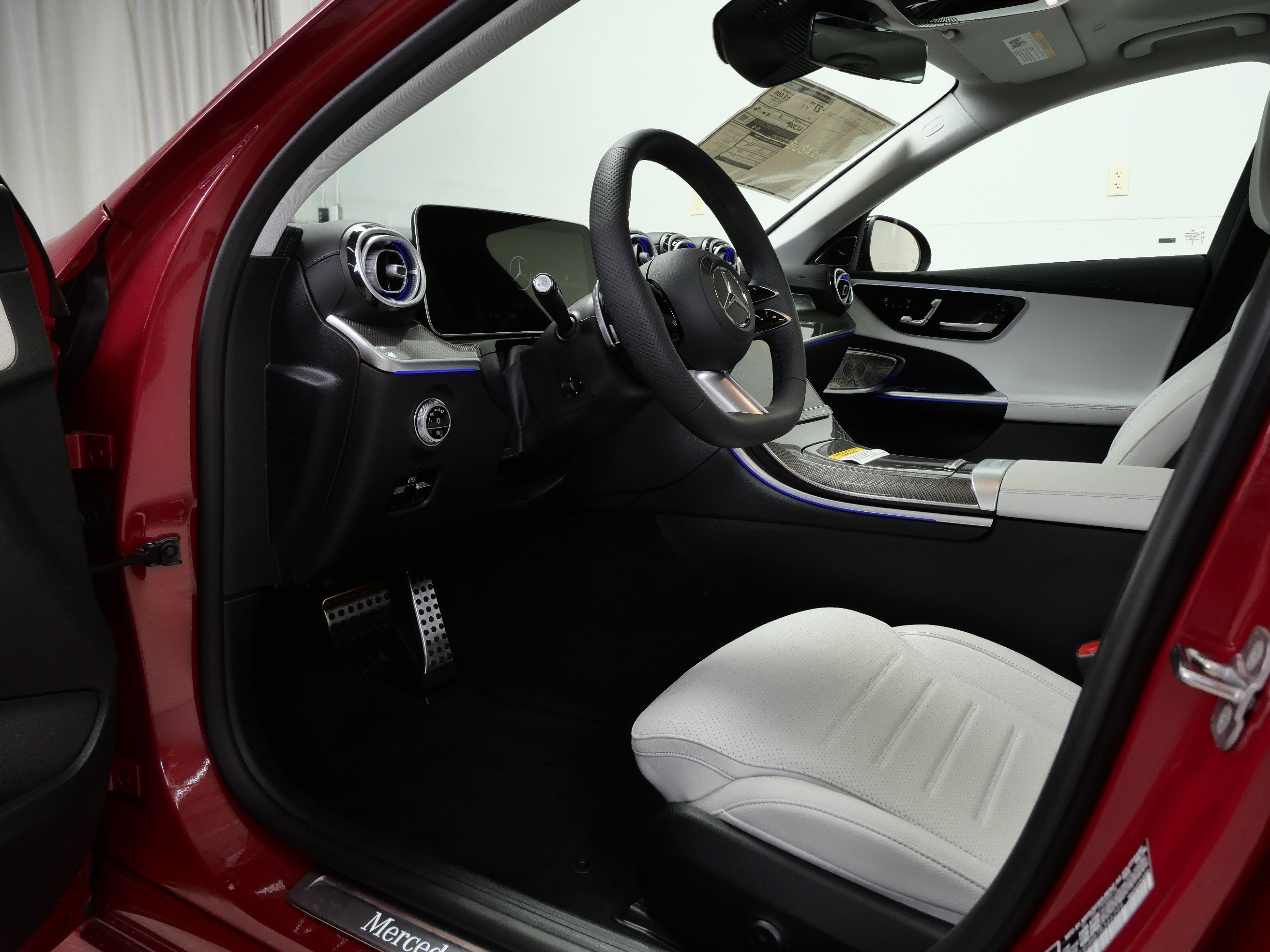 New 2026 MANUFAKTUR Patagonia Red Metallic Mercedes-Benz C 300 image 7